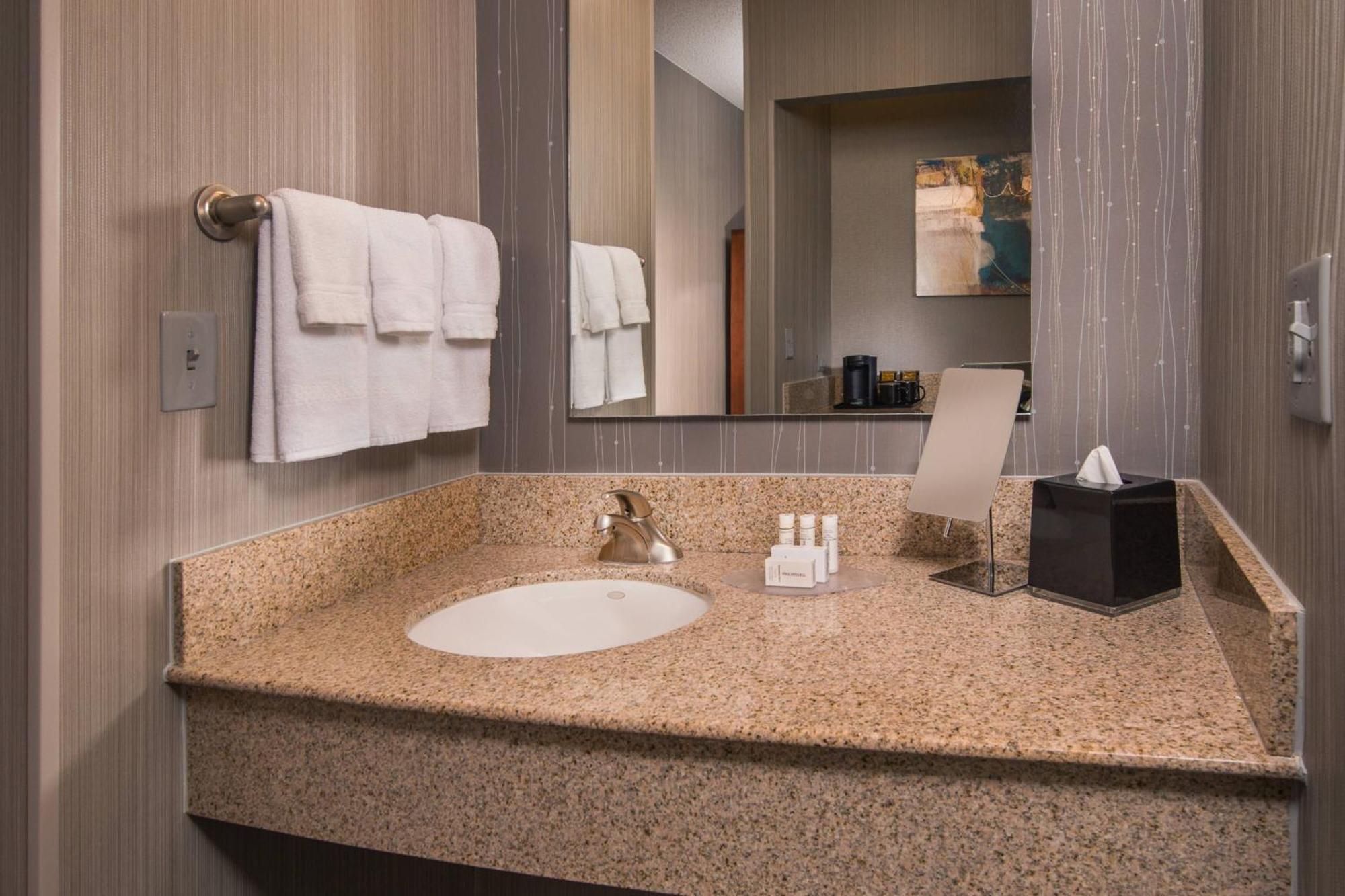 Courtyard By Marriott Dulles Airport Chantilly Extérieur photo