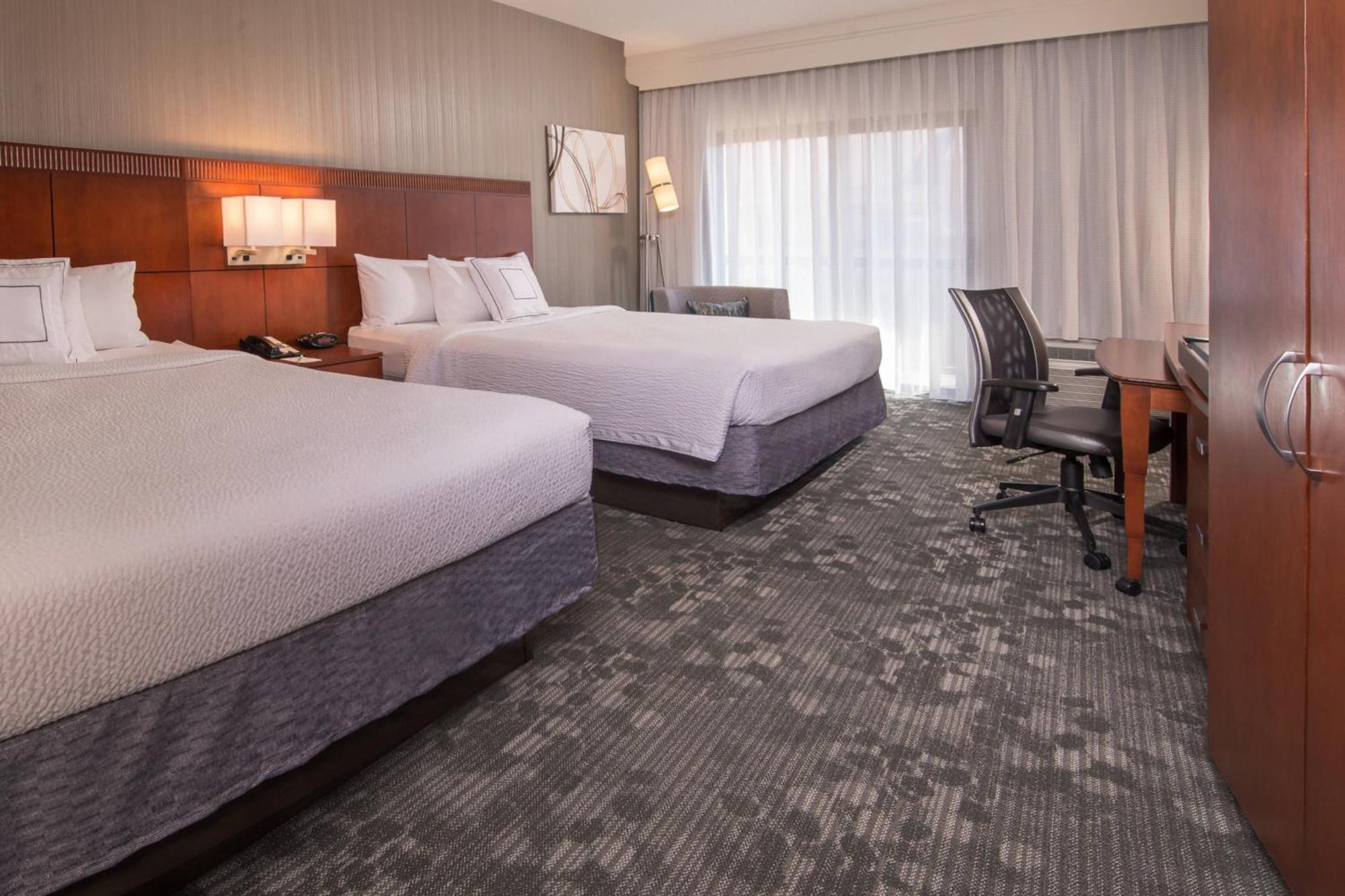Courtyard By Marriott Dulles Airport Chantilly Extérieur photo