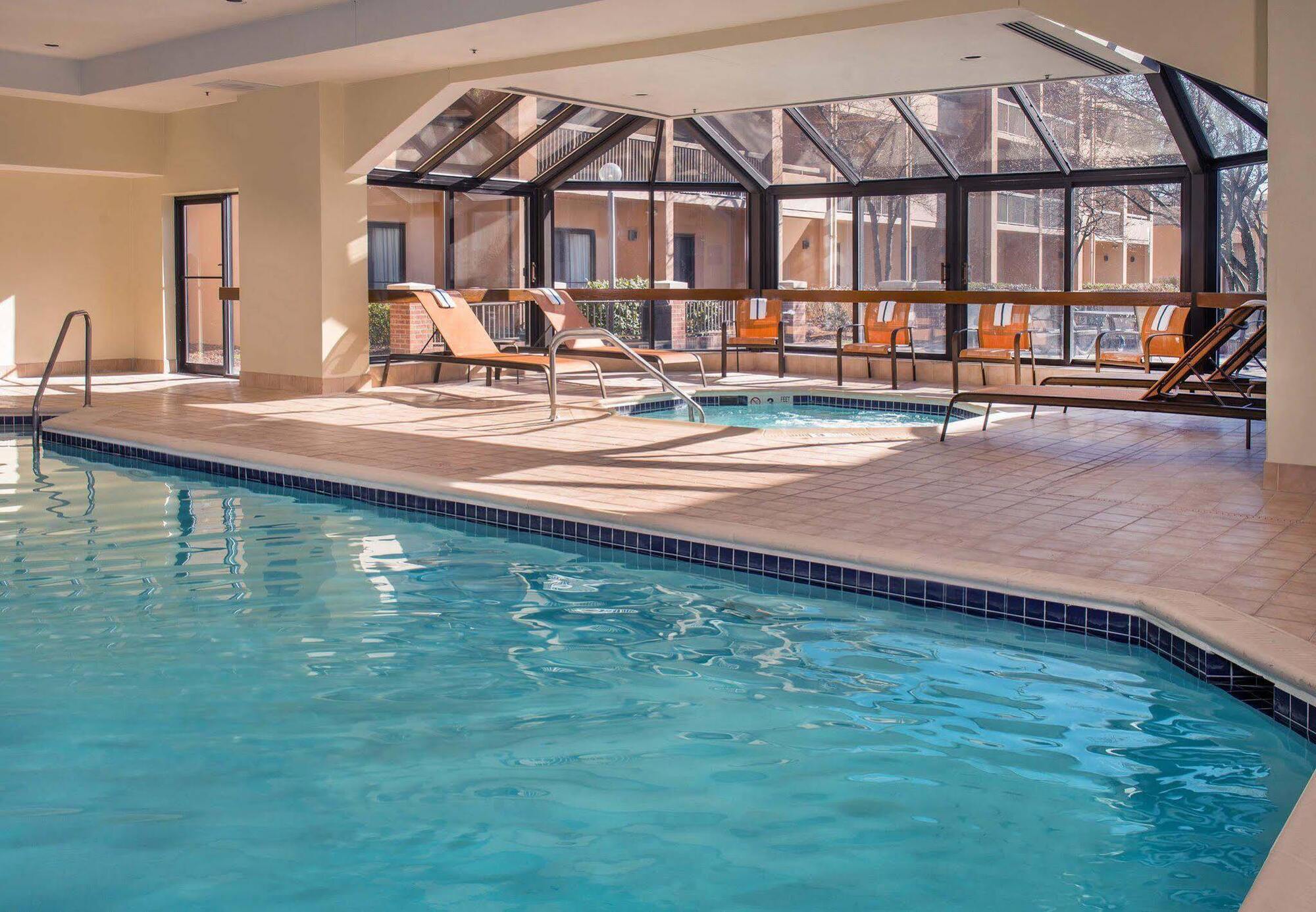 Courtyard By Marriott Dulles Airport Chantilly Extérieur photo